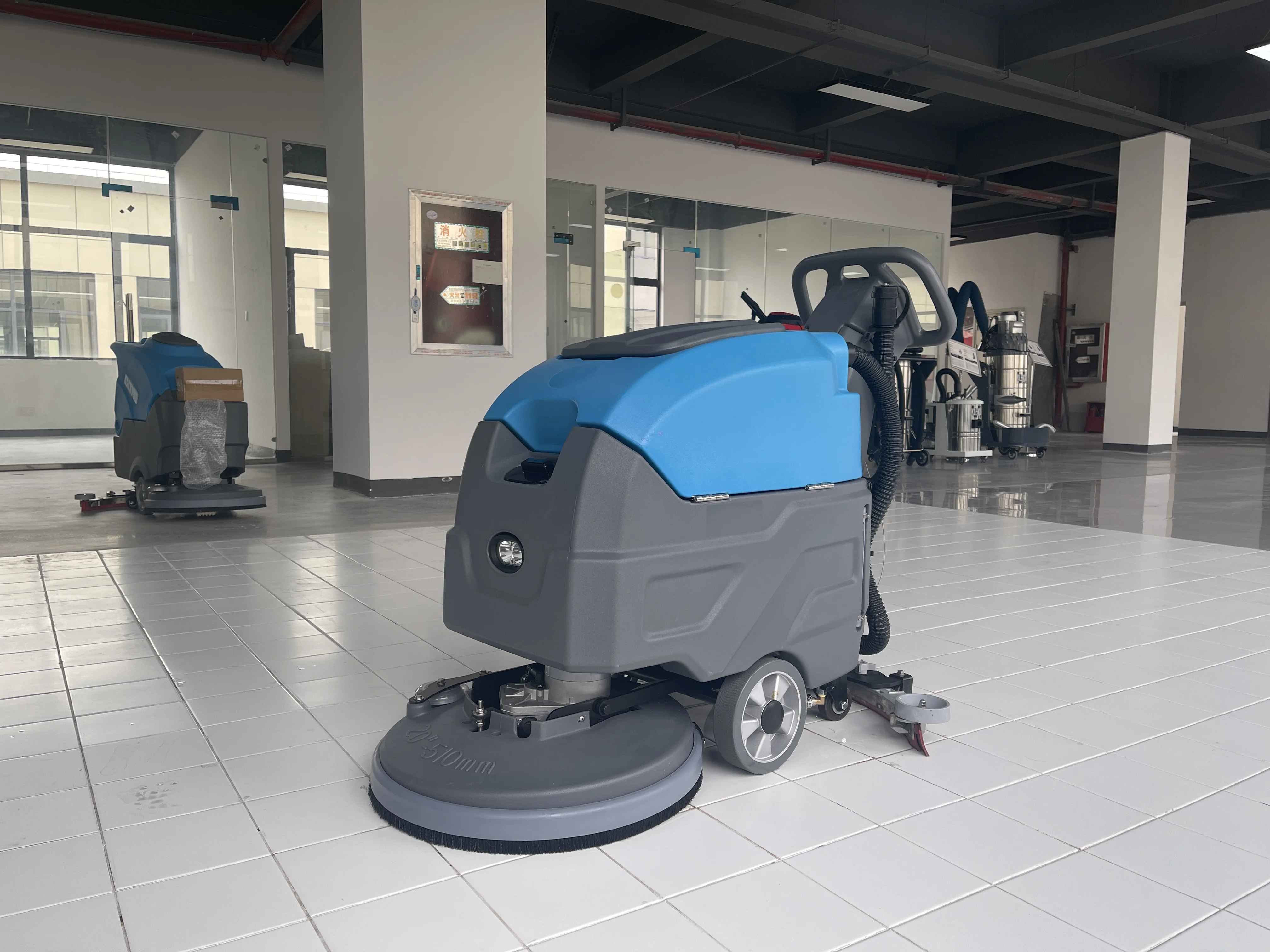 Autolaveuse sol commerciale