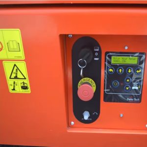 Boîtier de commande au sol de la SMITH AS-X6 avec l’interrupteur à clé, l’arrêt d’urgence et l’affichage